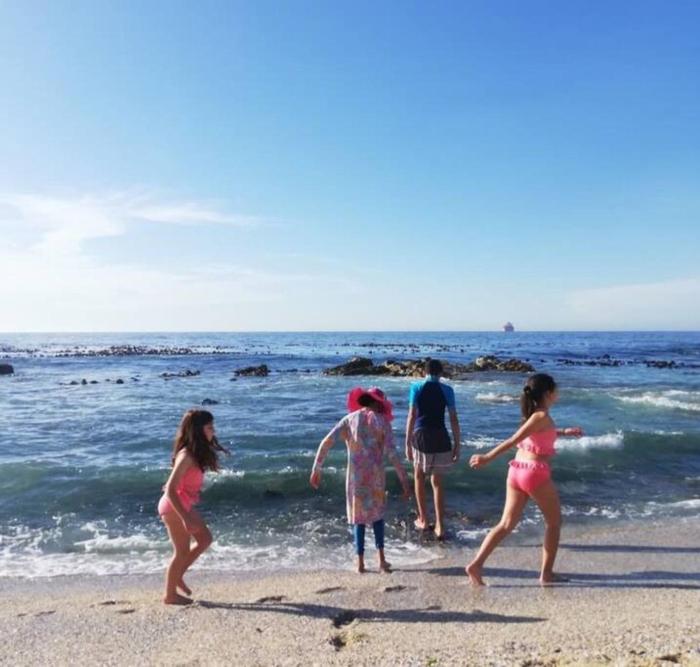 FRESH ATLANTiC OCEAN ViEW STUDiO Halaal