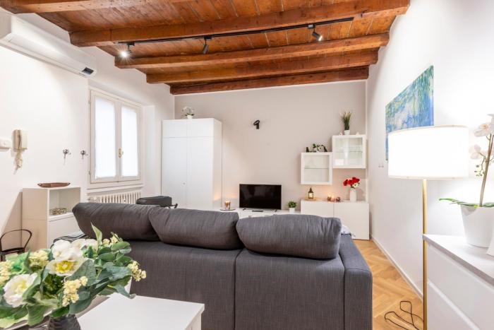 Monte Nero, 62 - Comodo e in posizione centrale