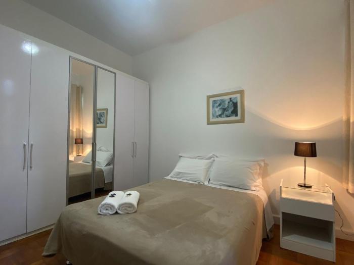 PF21 - Apto a 1 minuto da praia de Copacabana