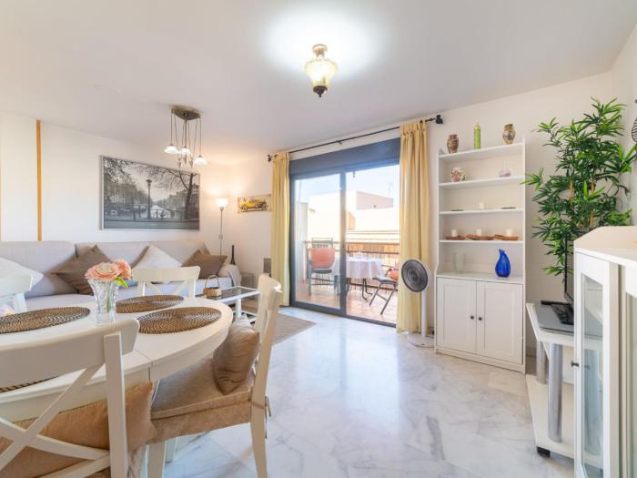 Apartment Dioniso - Playa Romanilla by Interhome