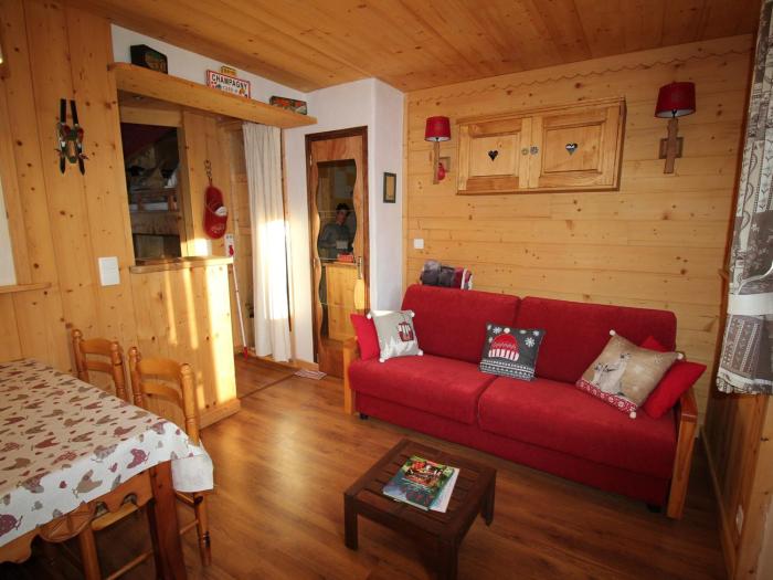 Studio accueillant 4 pers. proche centre Champagny - FR-1-464-196