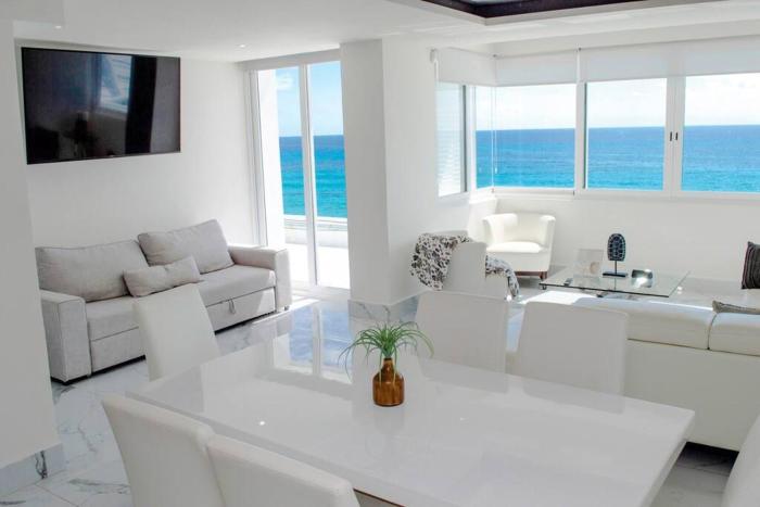 Luxury ocean front apartment, 2 br, beach, gym, spa