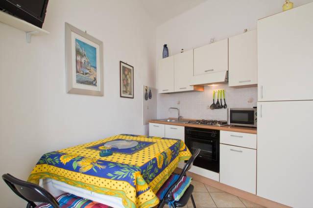 Case vacanze Mirko IMPERIA BORGO MARINA