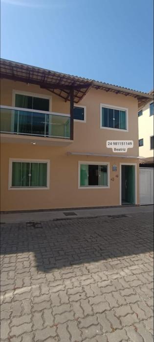 Casa temporada de frente para a praia do Peró