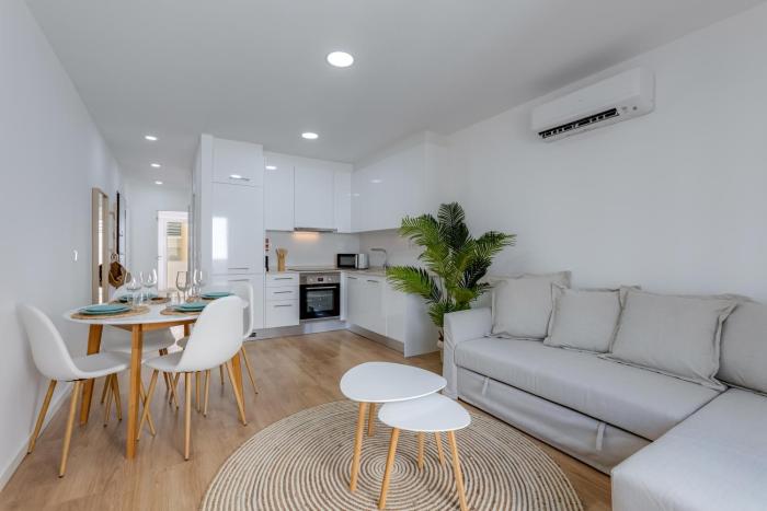 T2 Rosa dos Ventos, AC & Terrace - Casas & Papéis