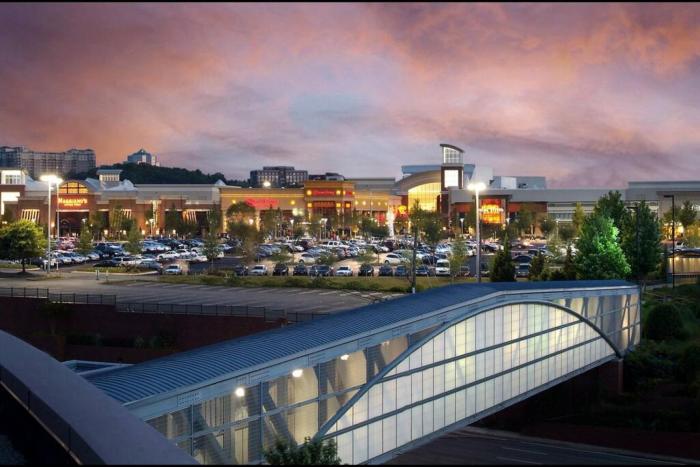 Cozy Cumberland ATL Home w Hot Tub