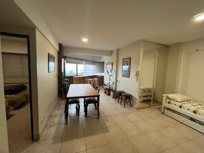 Departamento excelente vista al mar frente al golf (Alem)