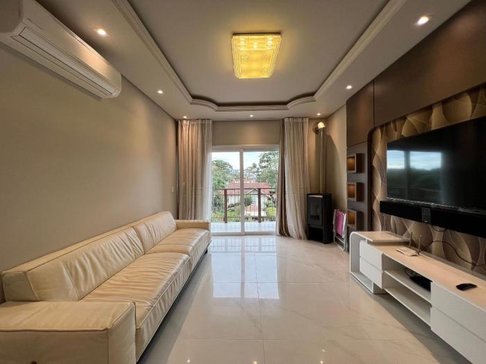 Casa de Pedra 303A - 2 suítes com piscina Gramado