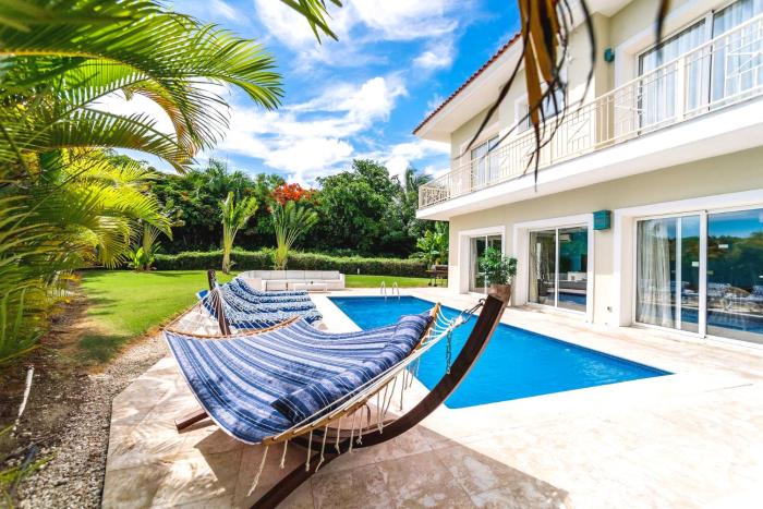 Special offer! Villa Bueno with private pool&beach