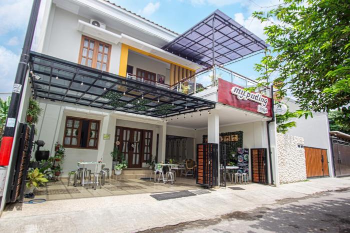 Bisma Balcony Homestay