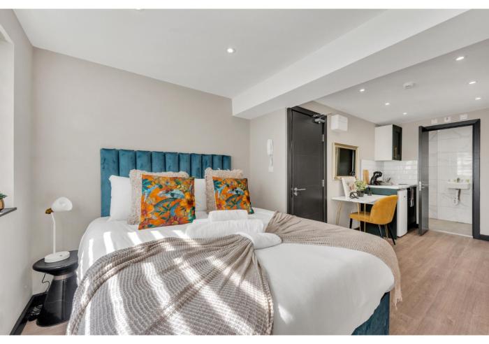 The Wanderlust Studio: Travelers Haven