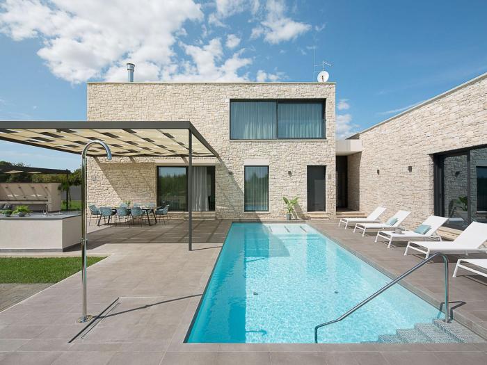 Opulent Istria Villa - 4 Bedrooms - Villa Vita - Indoor and Outdoor Pool - Sauna