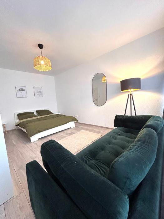 93qm-4 Rooms-WiFi-City Centre