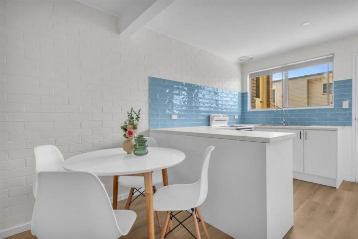 Marine Court - Unit 6