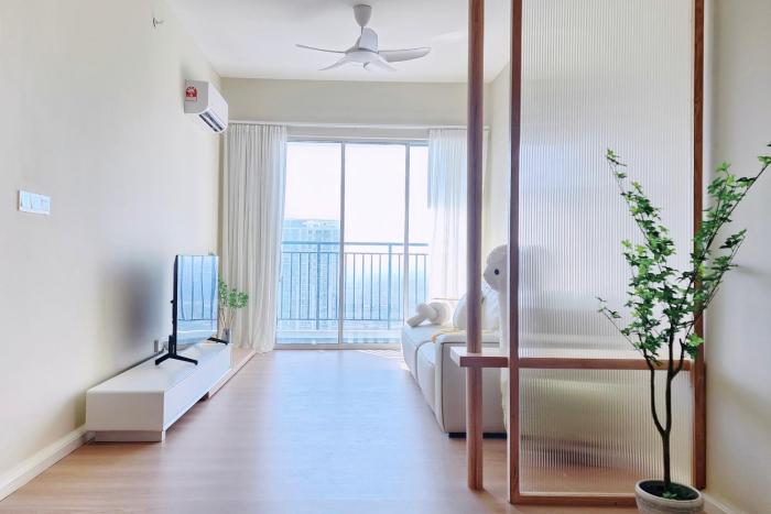 Home Cinema - BM City Centre - 4km to Icon City at The Metropol Muji Style Apartment