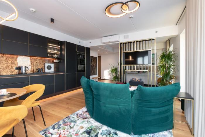 Luxury sea view studio apartment in a skyscraper!