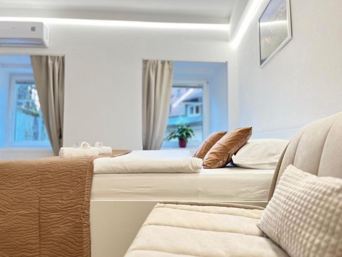 Under Castle Apartment