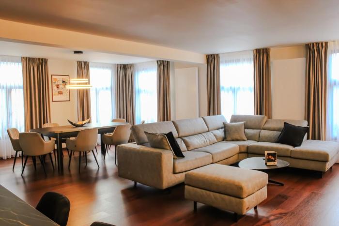 Botanique Suites AirBnB, Antwerp