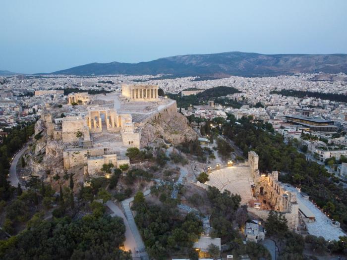 Acropolis Heart 2 Bdr with 2 attached bathrooms next to the site