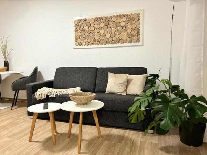 Charming Homes - Studio 20