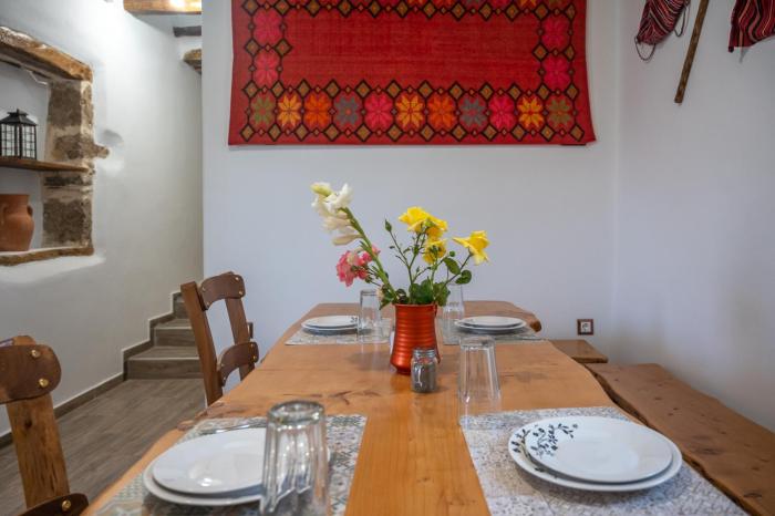 Stone Serenity,2BR Home in Sellia with Dreamy Sea Views