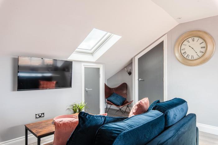 Cosy and Beautiful 2BR Condo with Amazing Cathedral Views