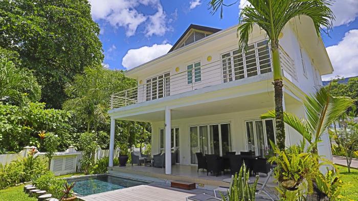 Villa Blanc - Chateau Elysium