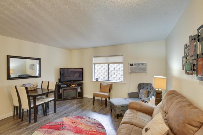 Walkable Lead Condo 5 Mi to Terry Peak Ski Area!