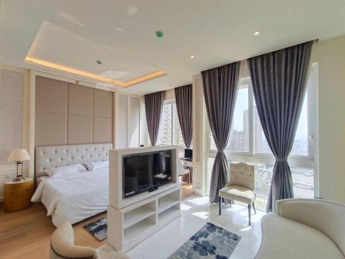 Luxury Leela residence studio apartment, near Bangalore airport,Manyata tech park