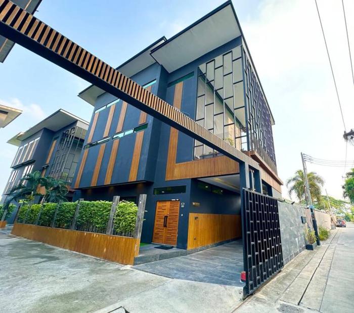 Huge Luxury, 3 Bedroom, private pool villa near to the beach - Jomtien - LV99