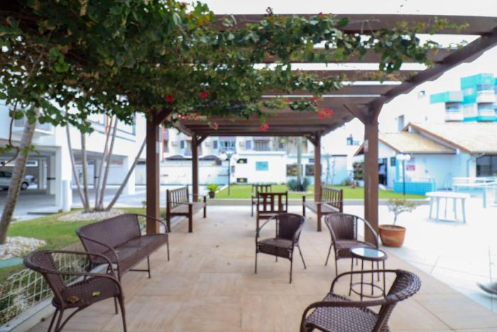 Excelente apto em condomínio frente mar - BX01I