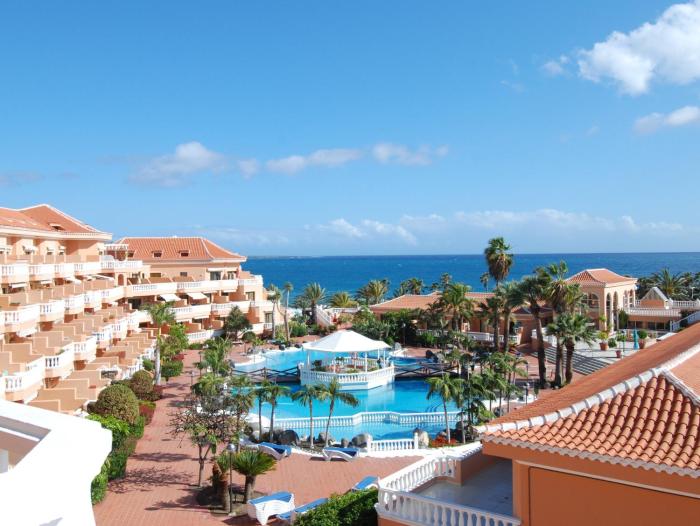 Beachfront Residence Las Americas - TRG