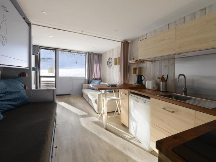 Studio confort rénové, balcon sud, skis aux pieds - FR-1-181-2556