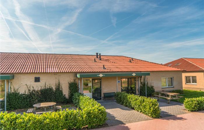 4 Bedroom Gorgeous Home In Den Ham