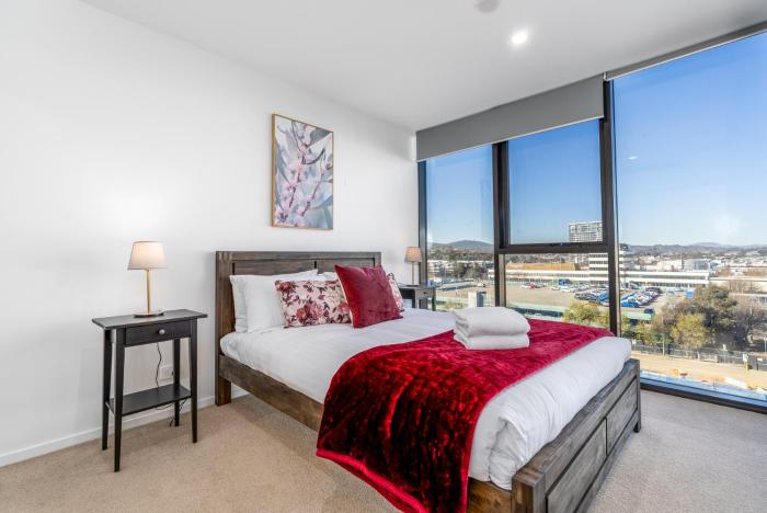 Grand Central Towers Apt Resort-Style Amenities - Hosted by CanStay