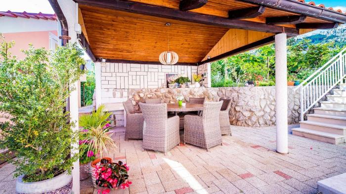 Nur 400 Meter zum Strand mit WiFi, Terrasse