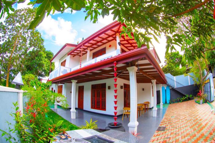 Dinsara Pearl Villa