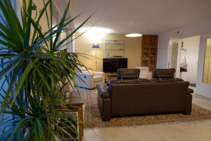 Bel appartement avec baignoire