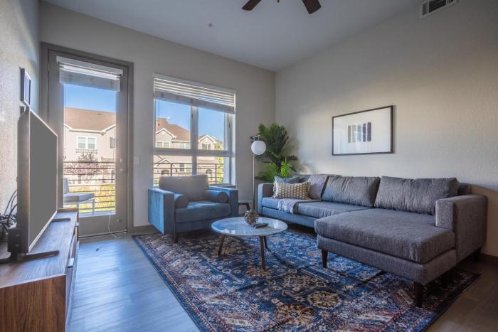 Sunnyvale 2br w pool spa gameroom nr tech HQs SFO-1616