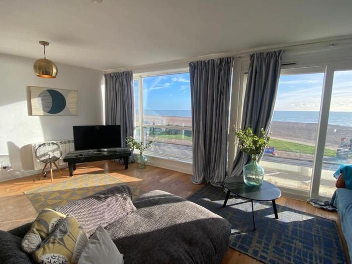 Central Sea View maisonette