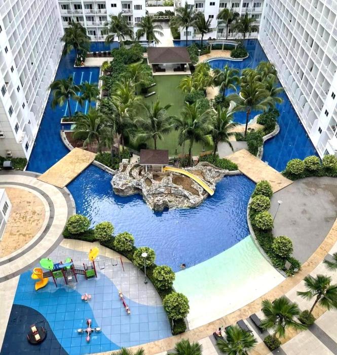 Mall of Asia Shore Dynastel Staycation