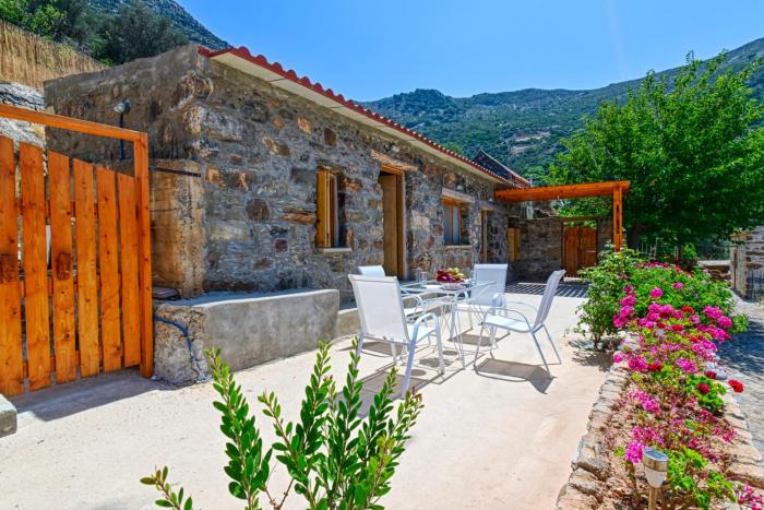Traditional Stone House with Mountain & Sea Views "KeramotisDream"
