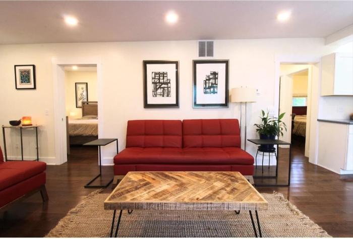 Modern 3-BR bungalow near IU stadiums and downtown