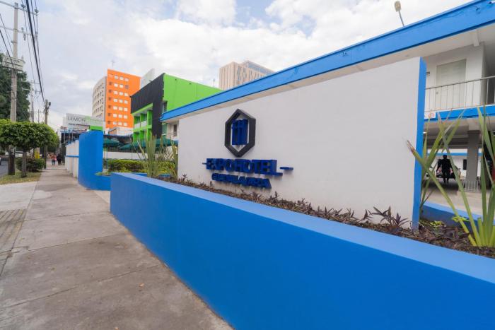 Expo Hotel Guadalajara - Zona Expo frente al Centro de Convenciones