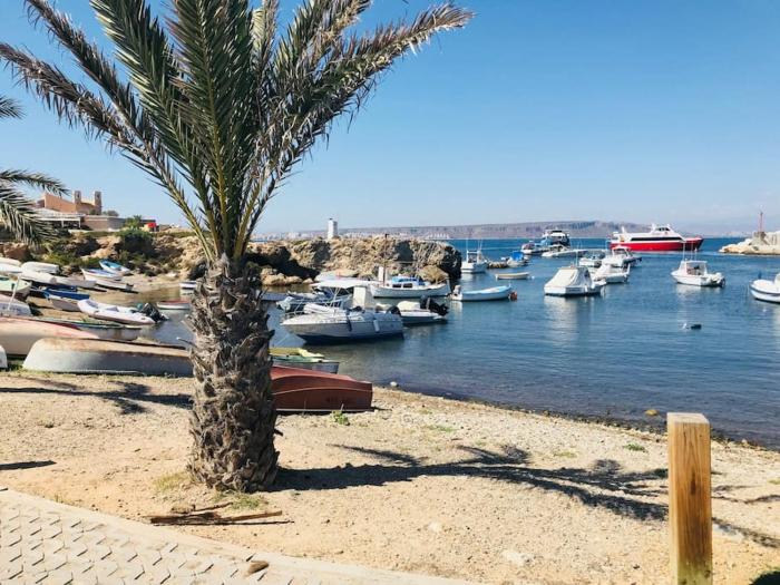 70 sqm apartment with seaview in Arenales del Sol.