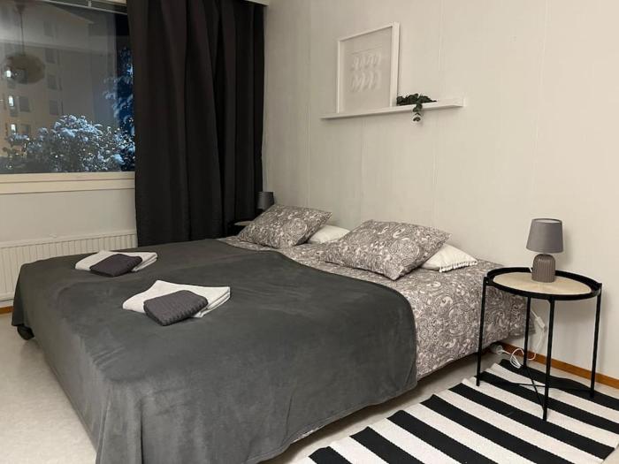 Spacious apartment for 5 next to the train station