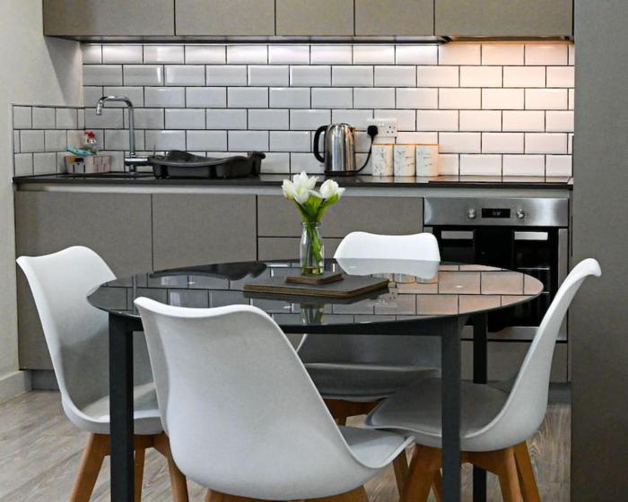 Contemporary 1 Bed Apartment