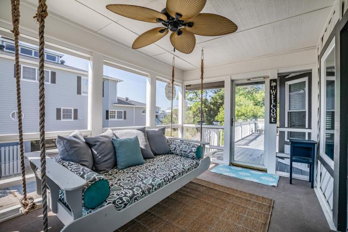 NEW - Walking distance to POOLS and BEACH