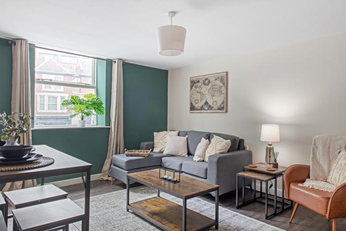 Spacious 2 Bedroom Apartment - Great Location