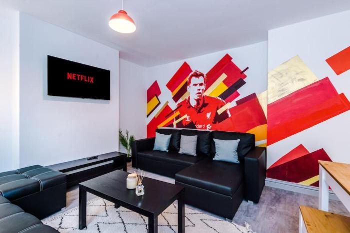5 Sleeper LFC Themed Apartment